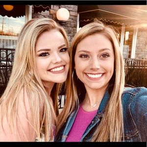 Meet your Posher, Caitlyn